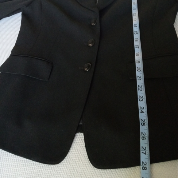 NEW TALBOTS BLACK WOOL 3 BUTTON LINED BLAZER SIZE 10. - Picture 6 of 11